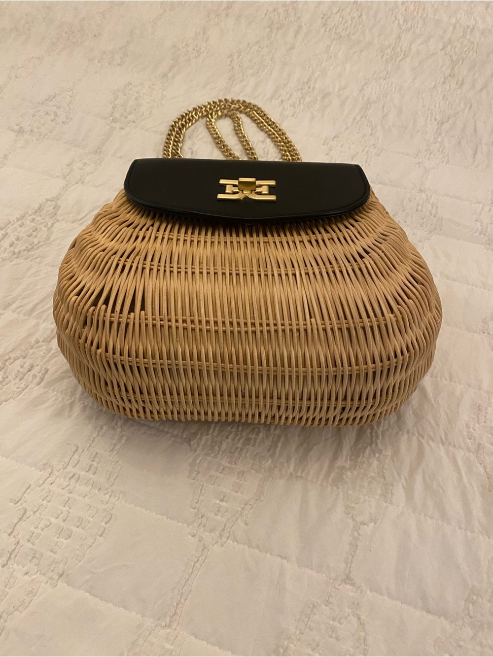 Sam Edelman Black Leather Flap Wicker Crossbody with Gold Chain - Picture 3 of 12